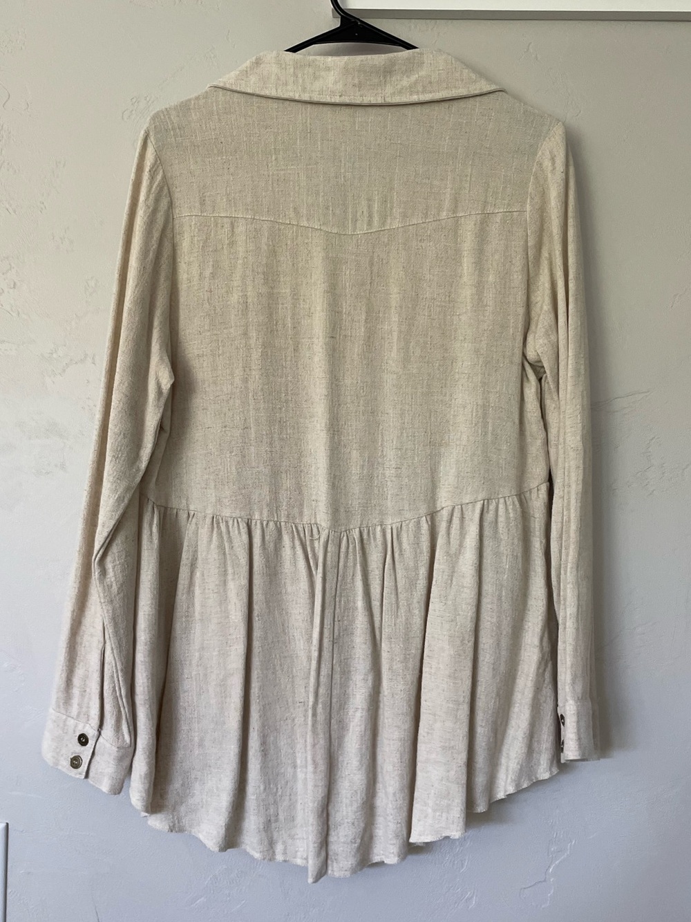 NWOT Umgee Boutique Button Down Oatmeal Babydoll Linen Top - Picture 3 of 3